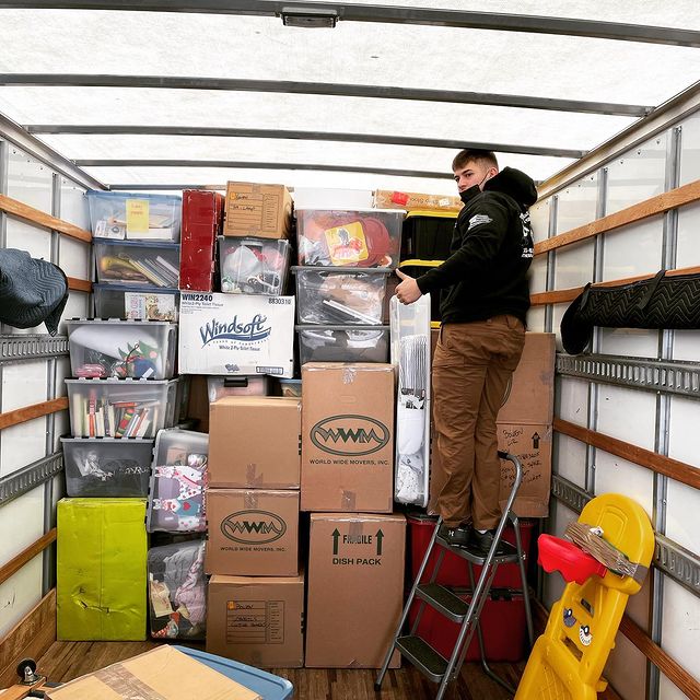 Thompson, OH apartment moving specialists