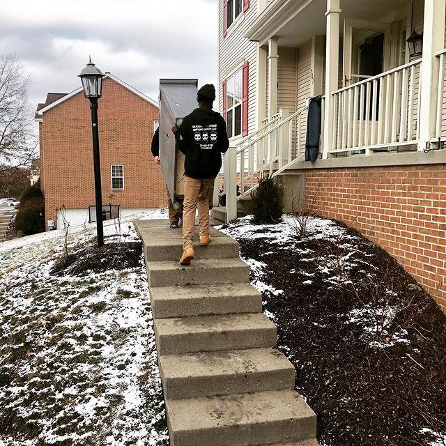 Licensed Apartment Movers in West Farmington, OH